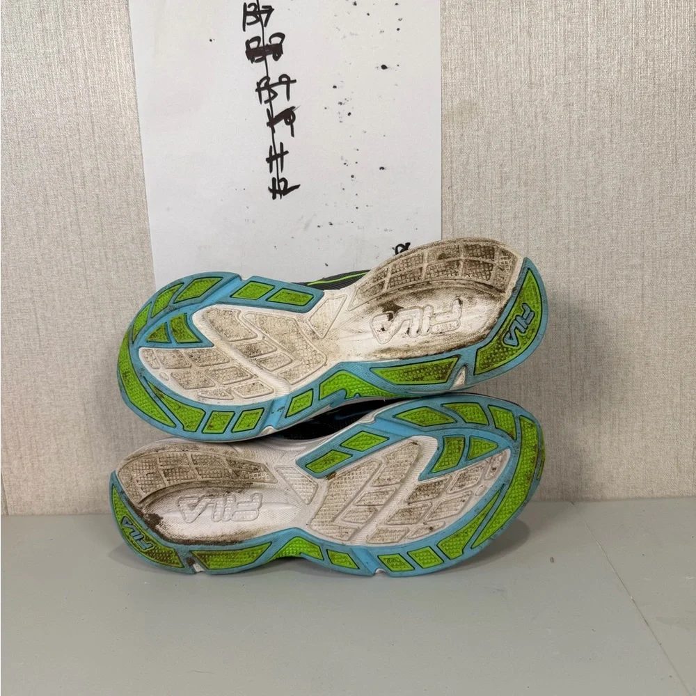 Fila Windshift Women’s Sneakers. Size‎ 9